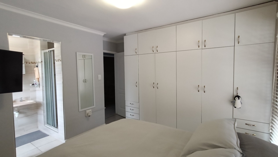 3 Bedroom Property for Sale in Highbury Western Cape